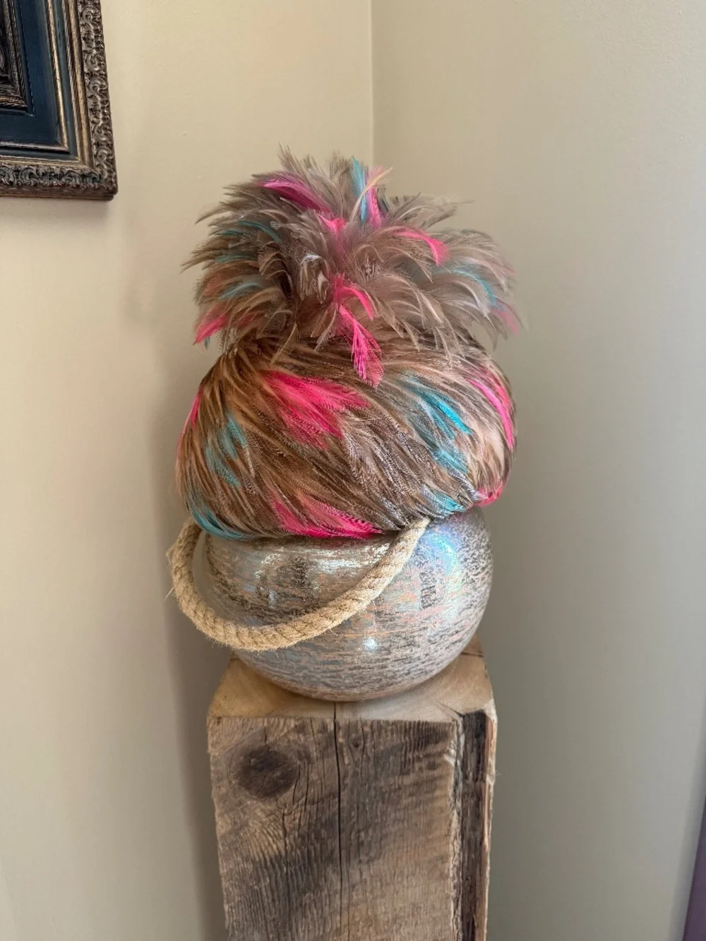 FABULOUS Vintage Desi of New York Women's Feather Pillbox with Tuft Hat Small